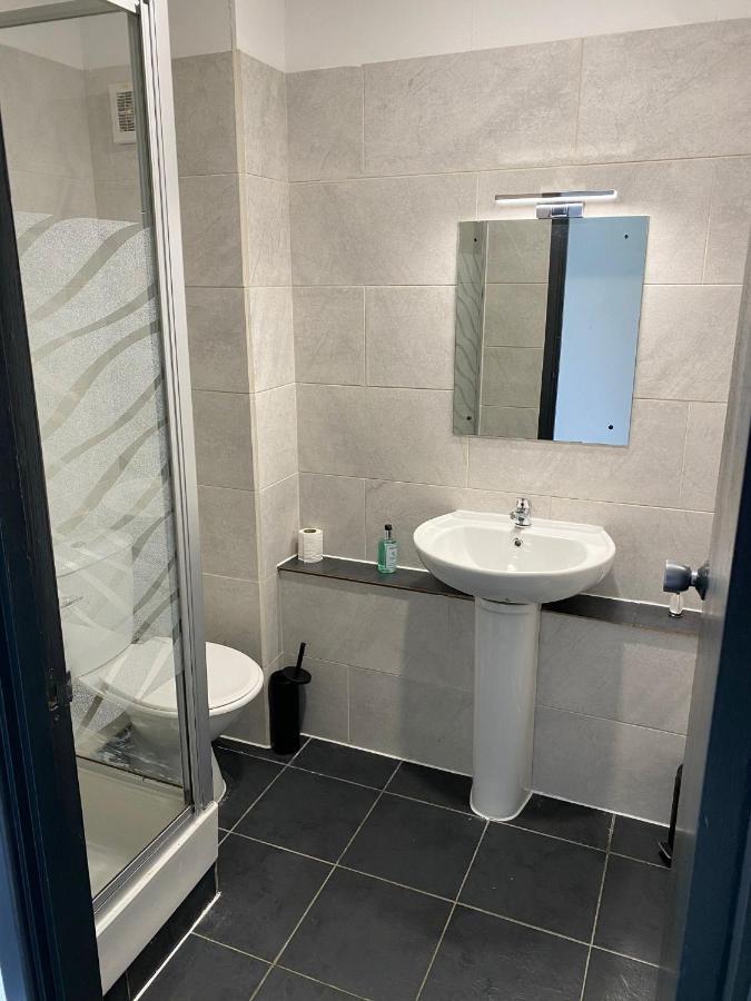 Iway Inn Hotel Cambridge  Bagian luar foto