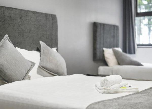 Iway Inn Hotel Cambridge  Bagian luar foto