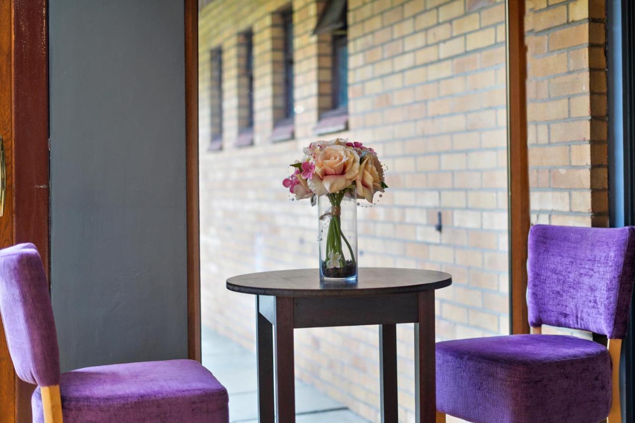 Iway Inn Hotel Cambridge  Bagian luar foto